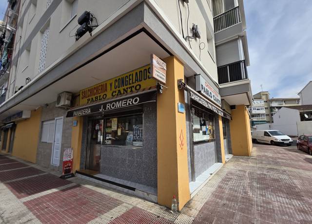 Local comercial en Venta en Calle de la Fuente en Centro