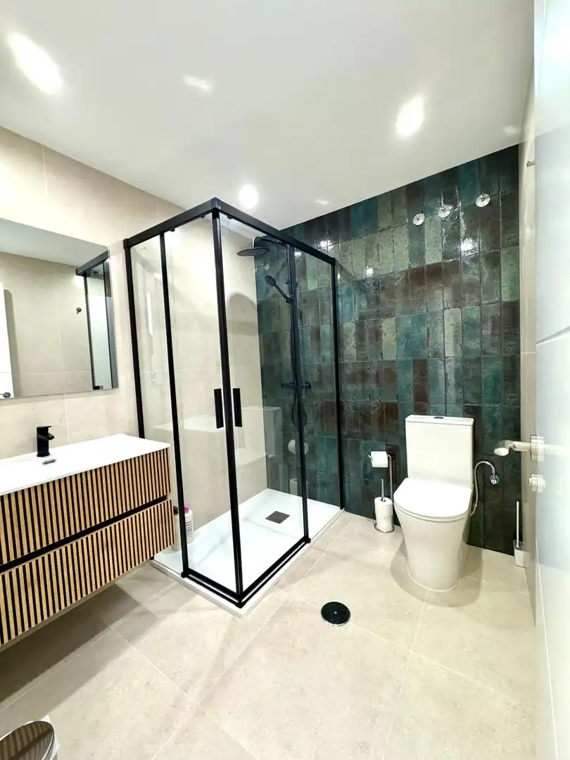 Baño de Piso en venta en Málaga con Aire acondicionado, Calefacción y Terraza