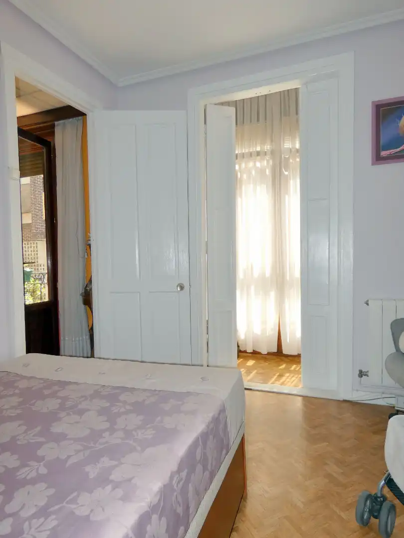 Habitación de Piso en venta en Bilbao  con Calefacción, Parquet y Terraza
