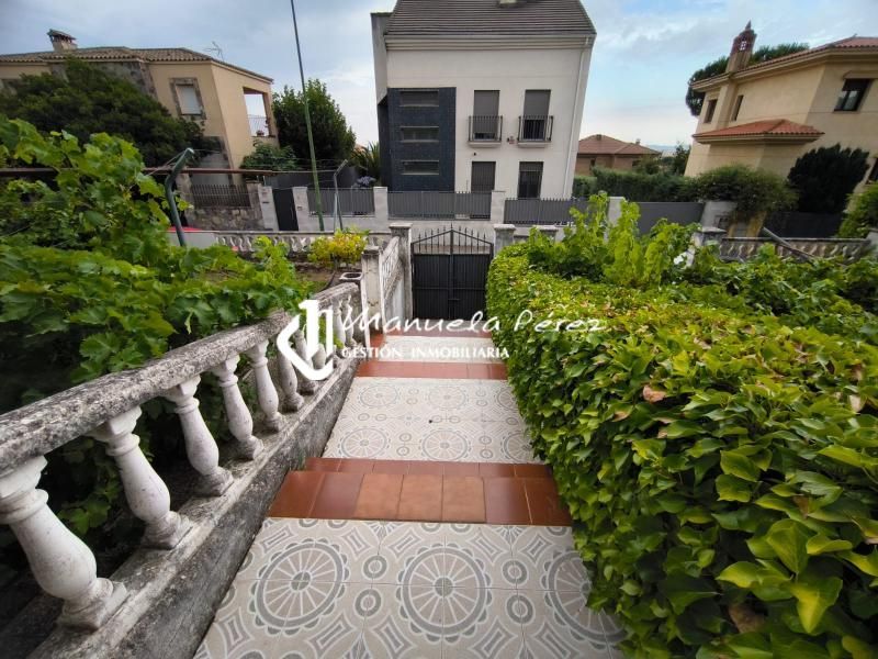 Exterior view of House or chalet for sale in Cáceres Capital  with Air Conditioner, Heating and Storage room