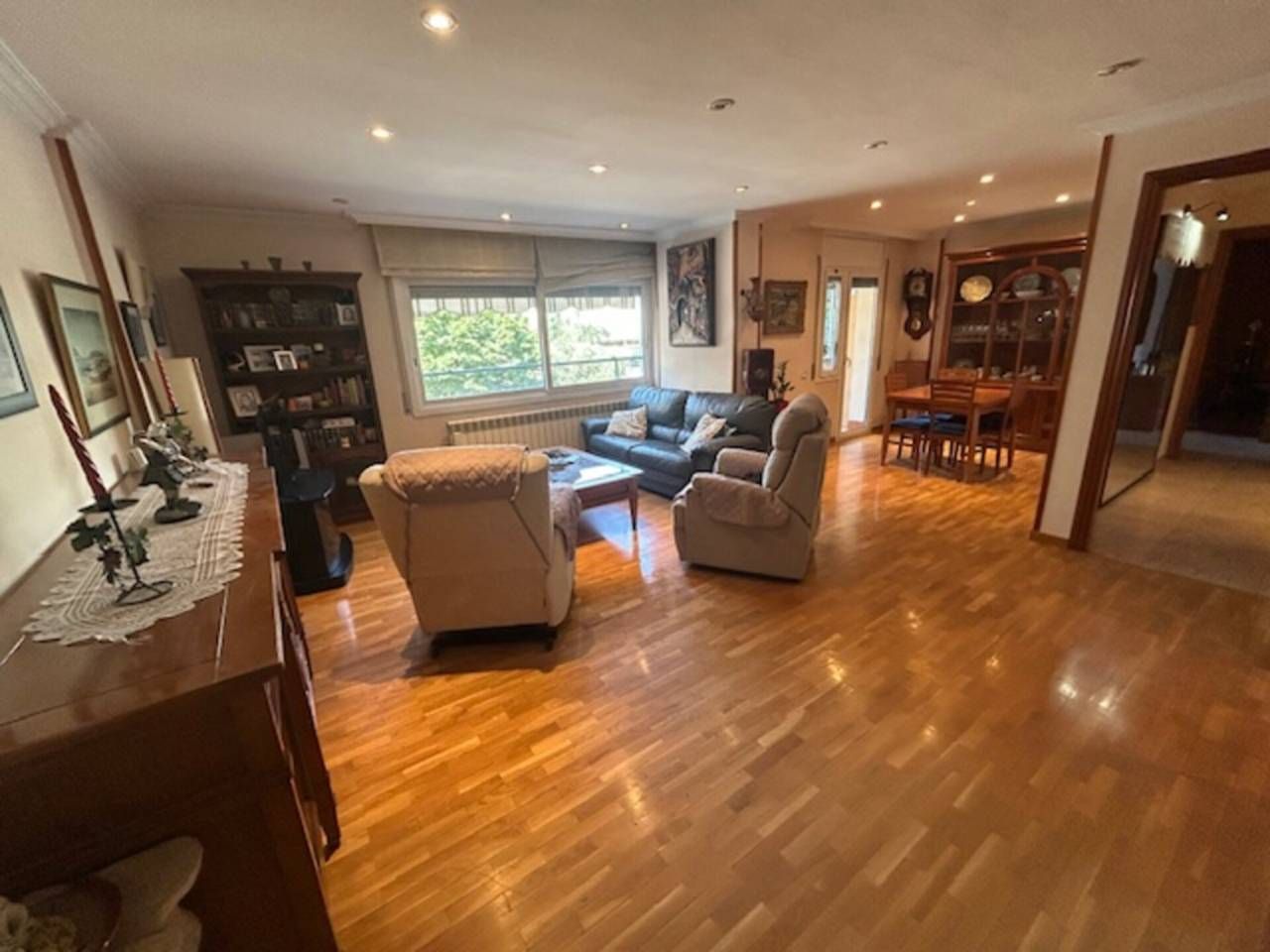 Living room of Flat for sale in Terrassa  with Heating, Parquet flooring and Balcony