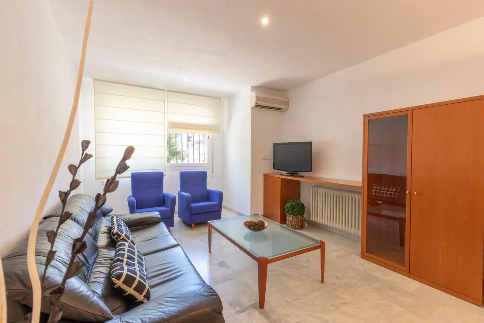 Sala de estar de Casa o chalet en venta en Granada con Aire acondicionado, Calefacción y Terraza