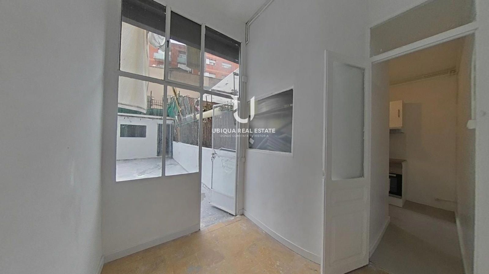 Piso en venta en  Barcelona Capital con Terraza y Horno
