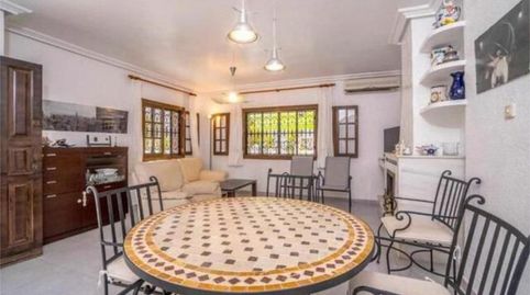 Foto 2 de Casa adosada en venta en La Zenia, Orihuela