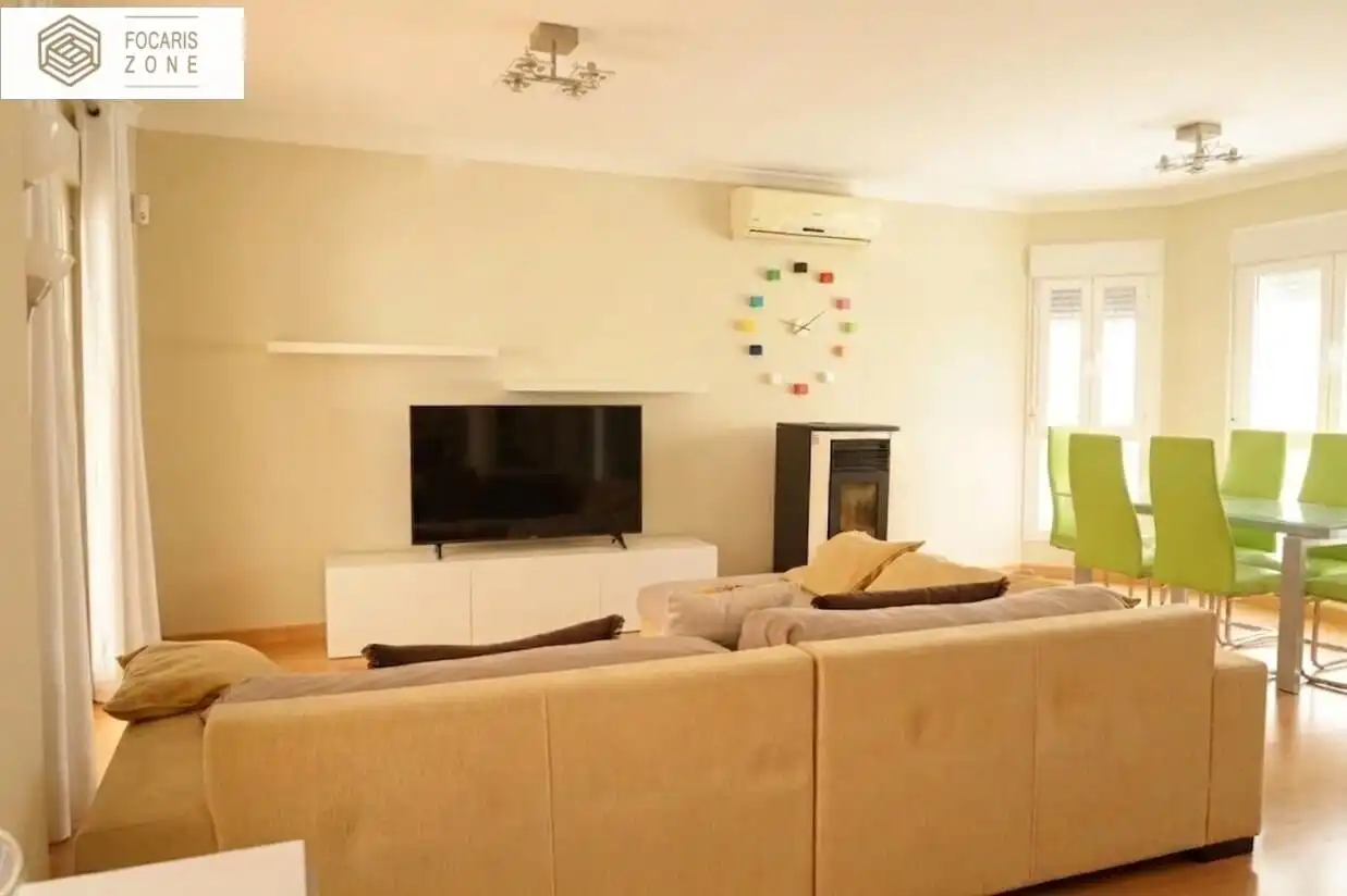 Sala d'estar de Casa o xalet en venda en Torremolinos amb Aire condicionat, Calefacció i Jardí privat