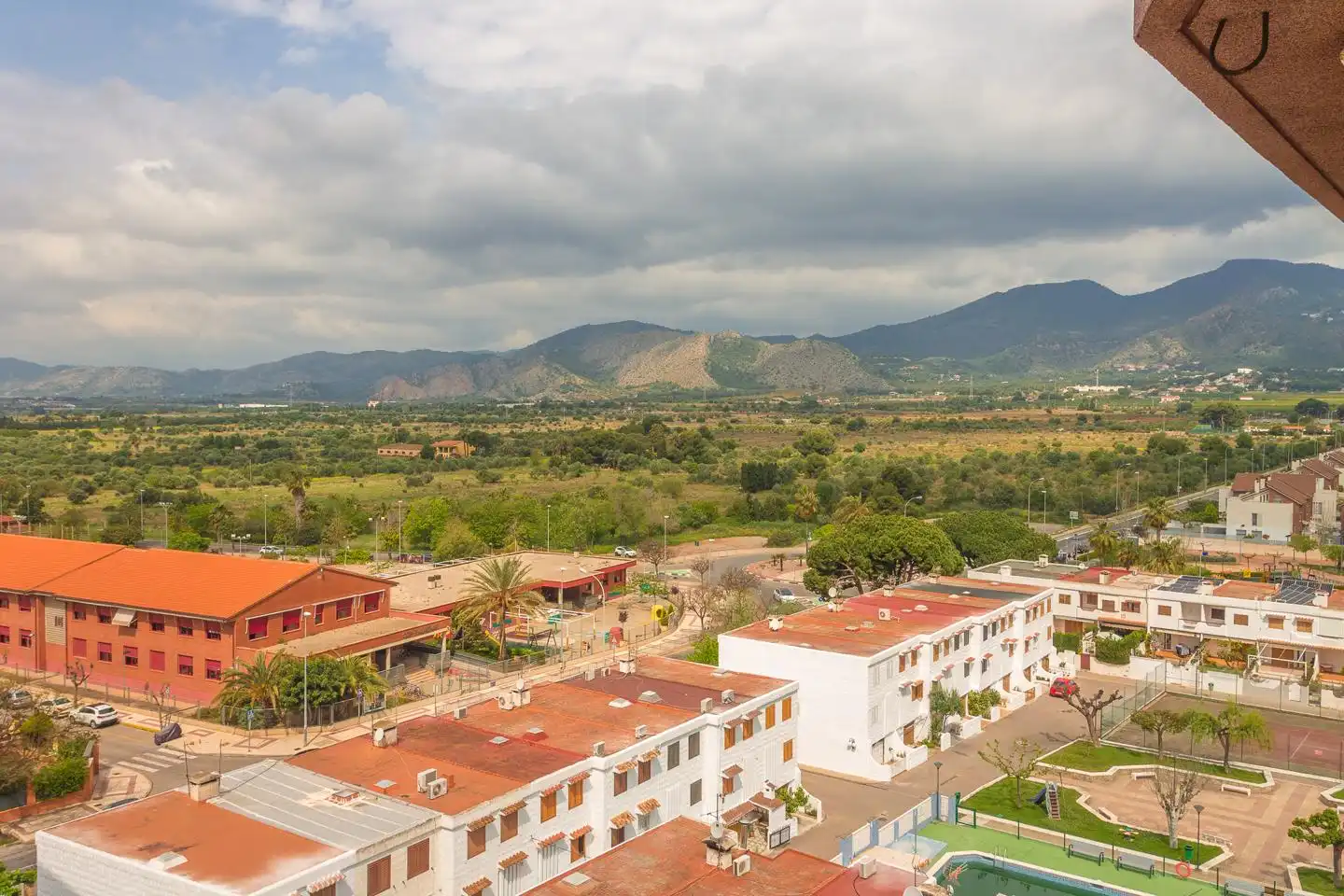 Außenansicht von Wohnung zur Miete in Benicasim / Benicàssim mit Parkett und Gemeinschaftspool