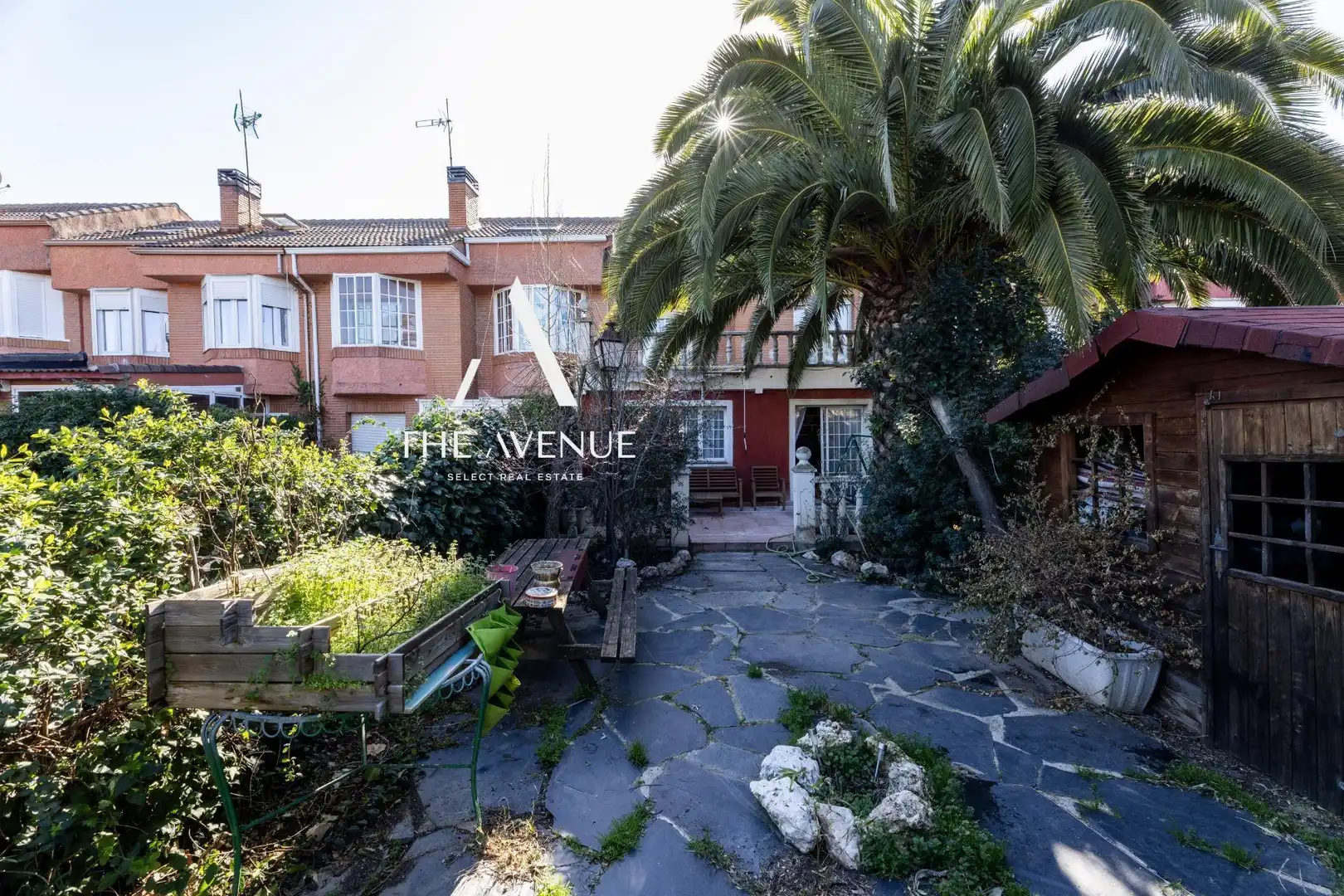 Vista exterior de Casa adosada en venda en Las Rozas de Madrid amb Calefacció, Jardí privat i Parquet