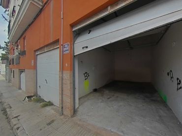 Aparcamiento en venta en Numancia, 25