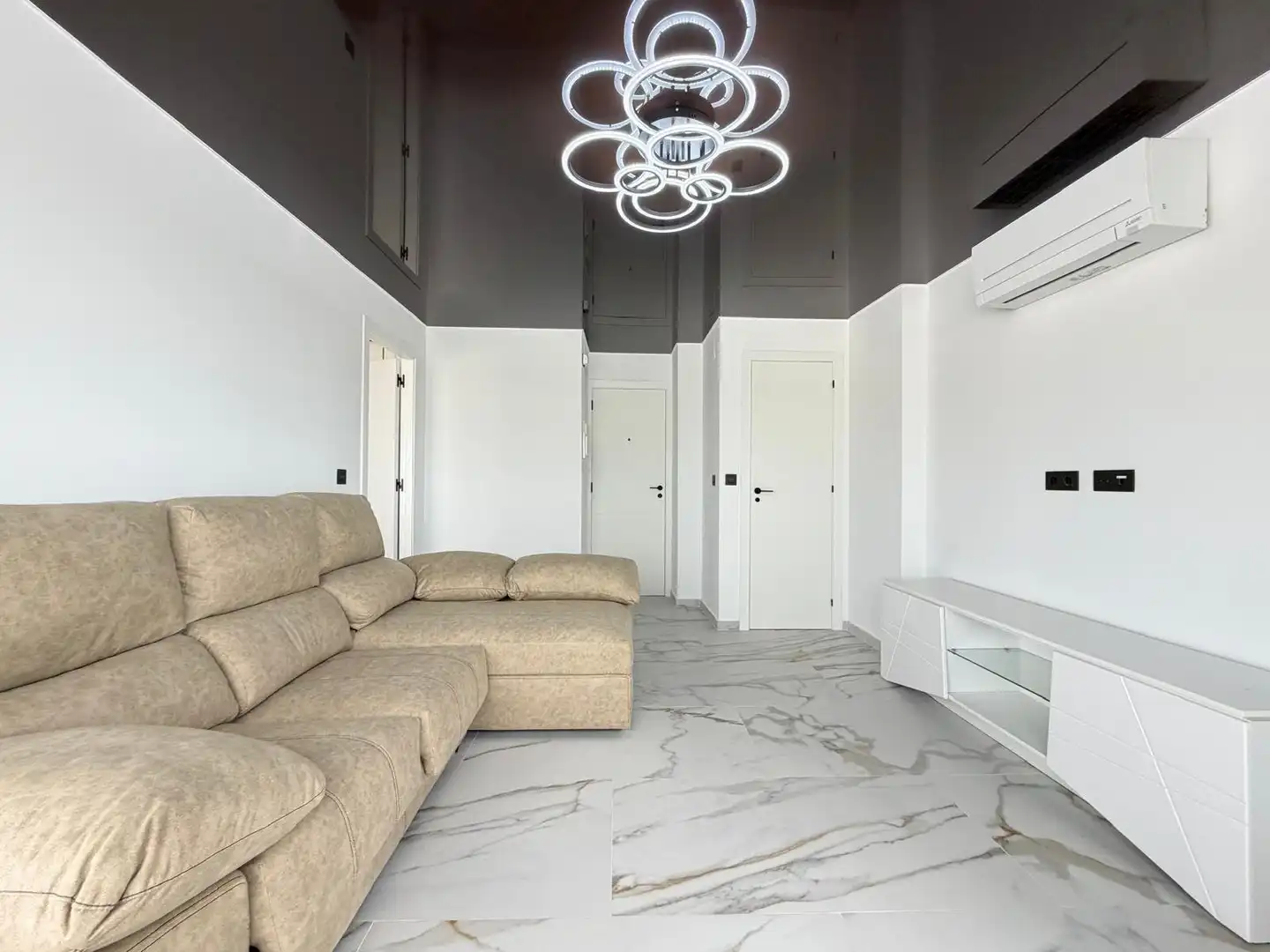 Sala d'estar de Apartament en venda en Orihuela amb Calefacció, Jardí privat i Moblat