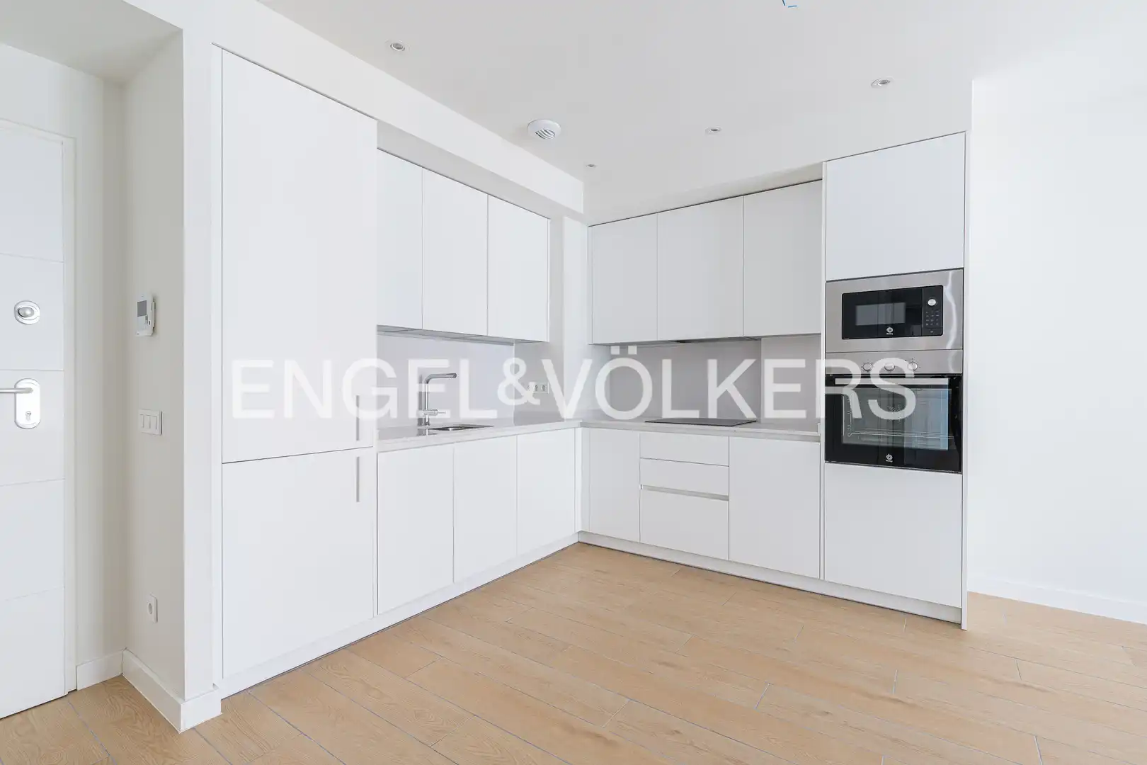 Kitchen of Flat for rent in Madrid  with Air Conditioner, Heating and Swimming Pool