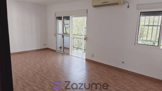 Piso en Alquiler en Pl. de Gomila en Parque Alcosa