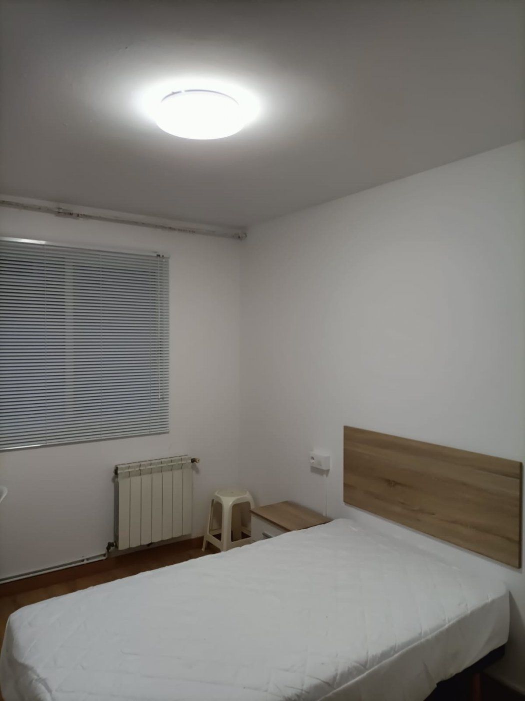 Bedroom of Apartment for sale in Santiago de Compostela   with Heating and Furnished