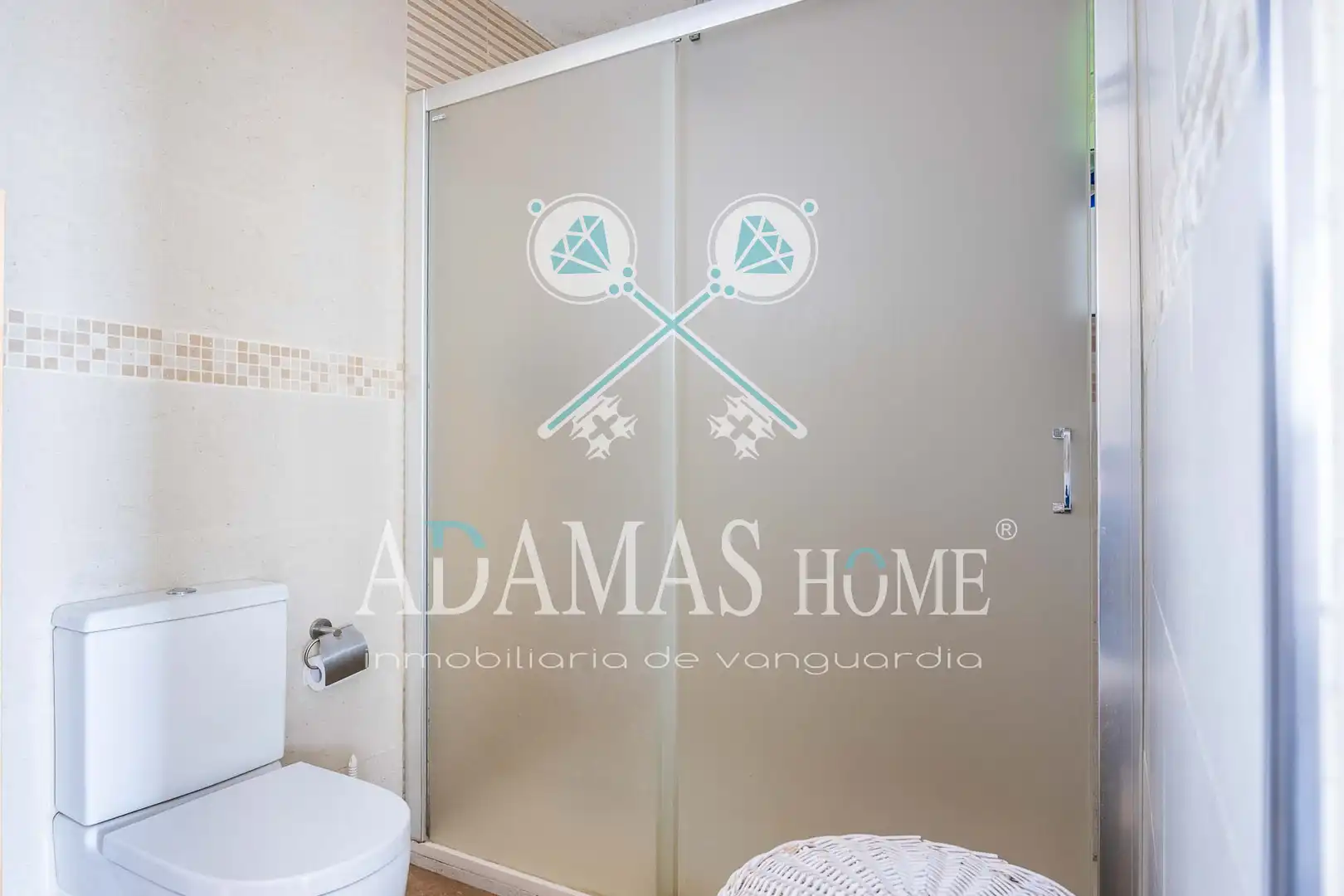 Baño de Casa o chalet en venta en Valencina de la Concepción con Aire acondicionado, Calefacción y Jardín privado