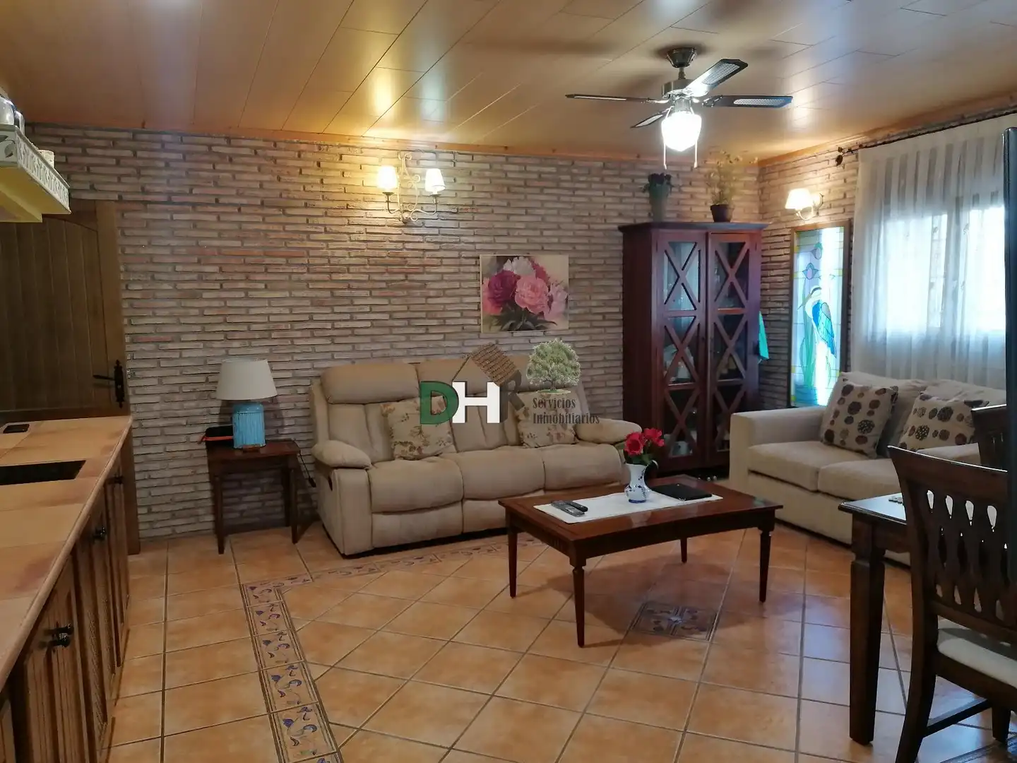Sala de estar de Casa o chalet en venta en Torrejón el Rubio con Aire acondicionado, Calefacción y Terraza