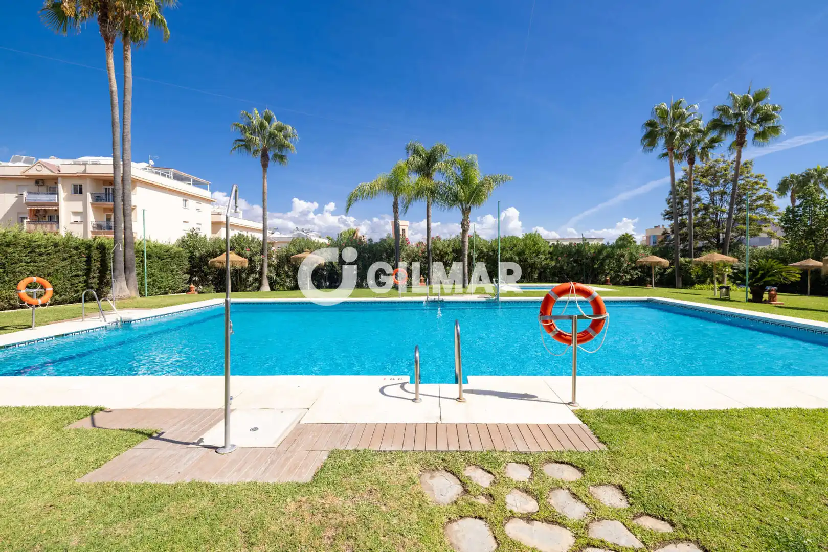 Piscina de Apartamento en venta en Estepona con Calefacción, Trastero y Piscina