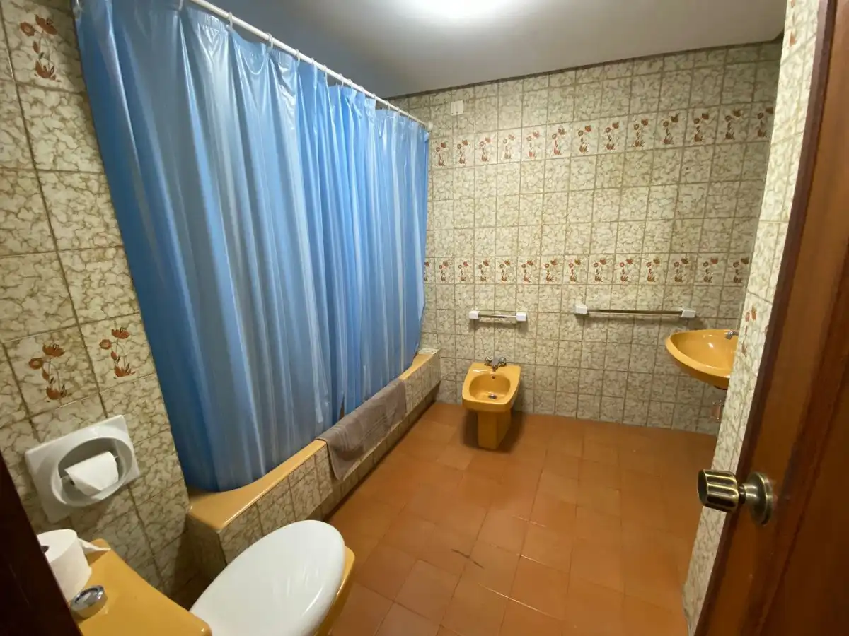 Badezimmer von Wohnung zur Miete in Palencia mit Klimaanlage, Heizung und Möbliert