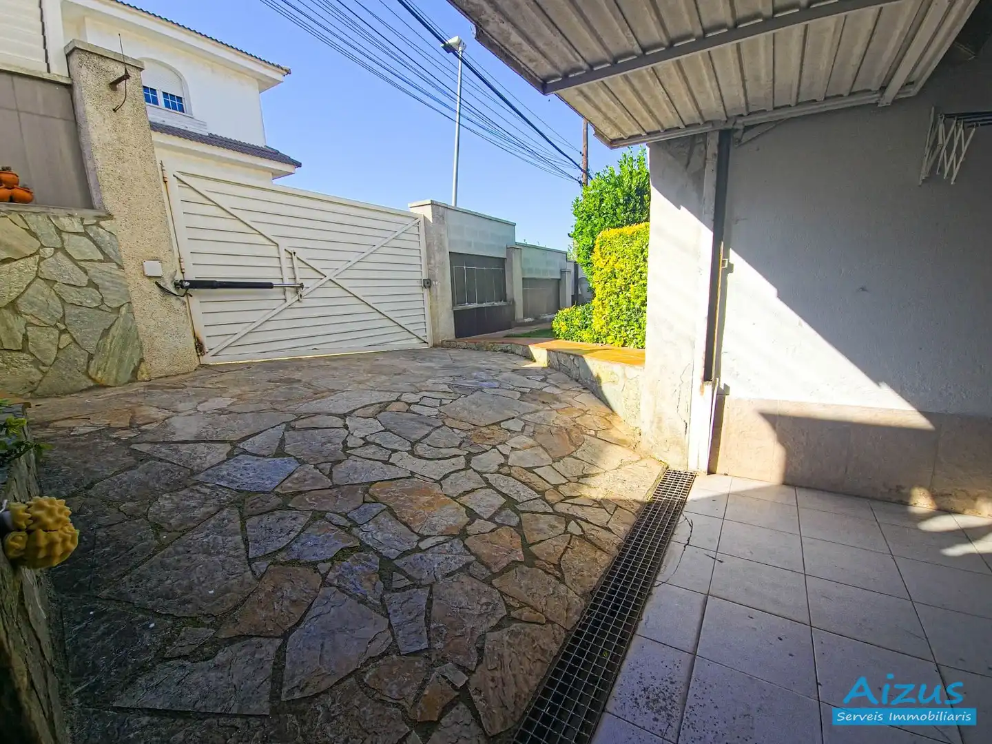 Terrassa de Casa o xalet en venda en Cerdanyola del Vallès amb Aire condicionat, Calefacció i Jardí privat