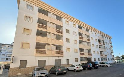 Außenansicht von Wohnung zum verkauf in El Portil mit Terrasse und Schwimmbad