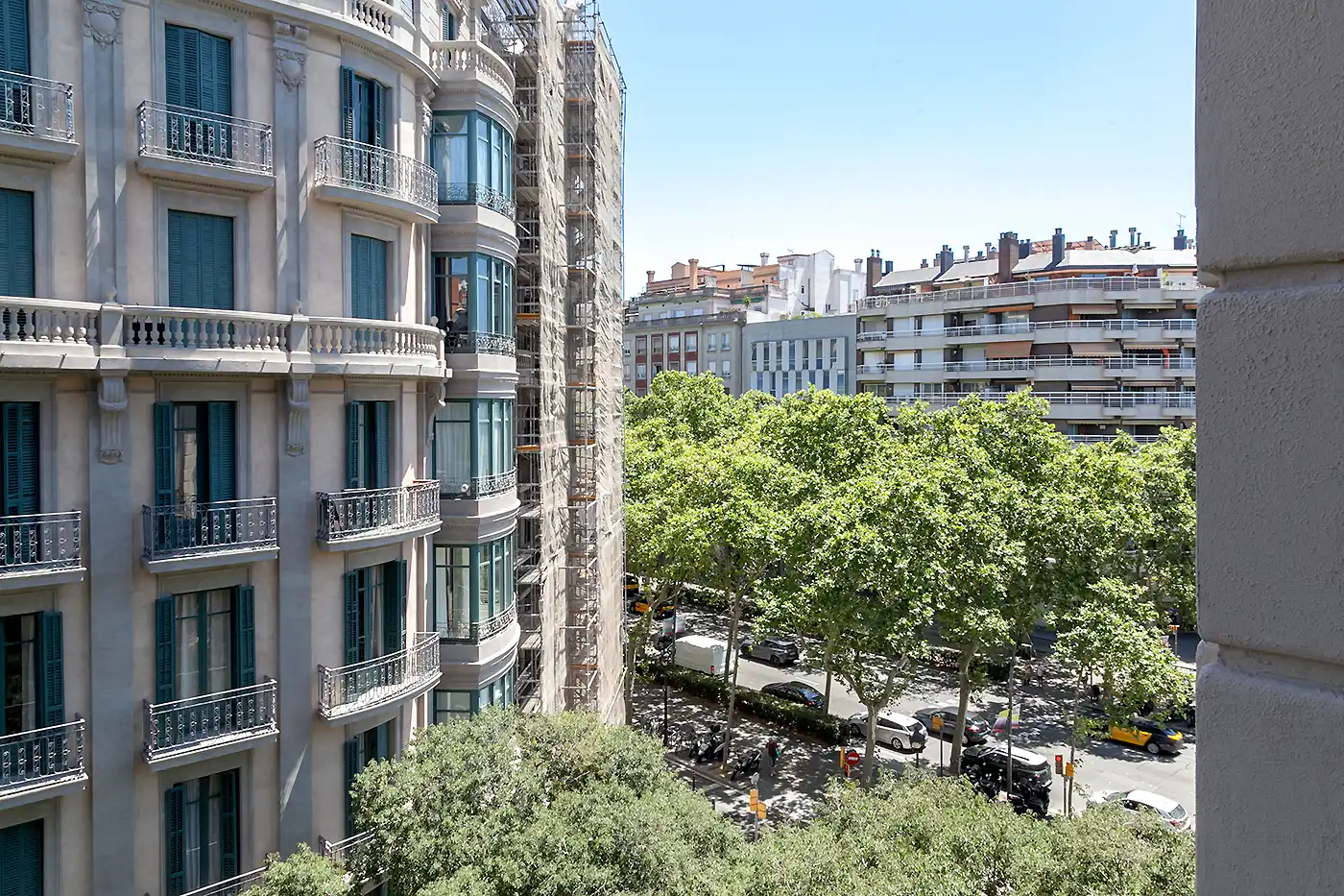Vista exterior de Piso en venta en Barcelona con Balcón