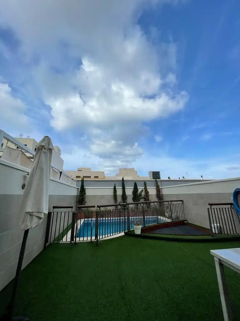 Piscina de Casa adosada en venta en Melilla con Aire acondicionado, Jardín privado y Terraza
