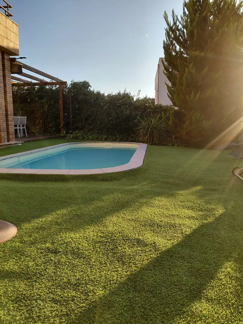 Swimming pool of Houses for sale in Vilanova del Vallès  with Air Conditioner, Heating and Private garden