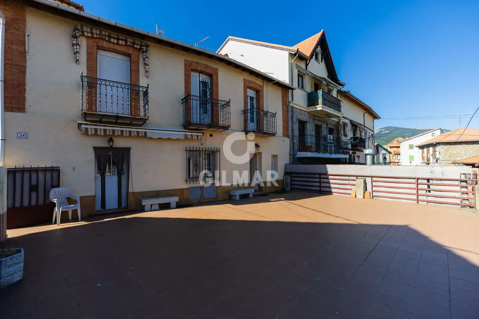 Vista exterior de Dúplex en venda en Cercedilla amb Calefacció i Balcó