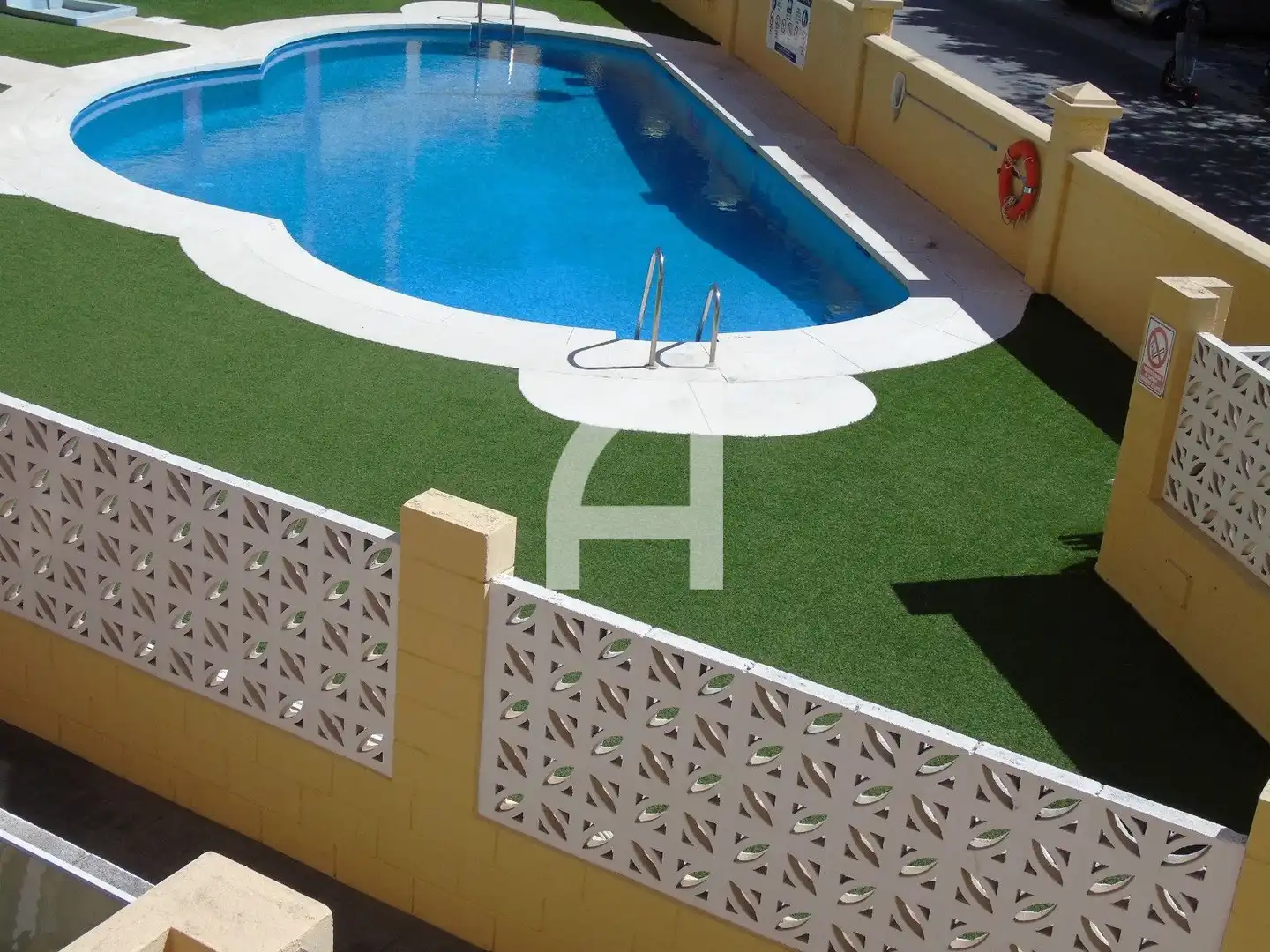 Swimming pool of Flat for sale in Fuengirola  with Air Conditioner, Heating and Terrace