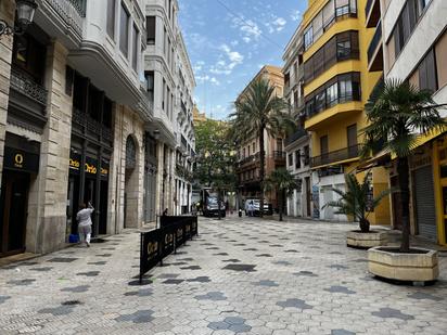 Vista exterior de Pis de lloguer en  Valencia Capital amb Aire condicionat i Balcó