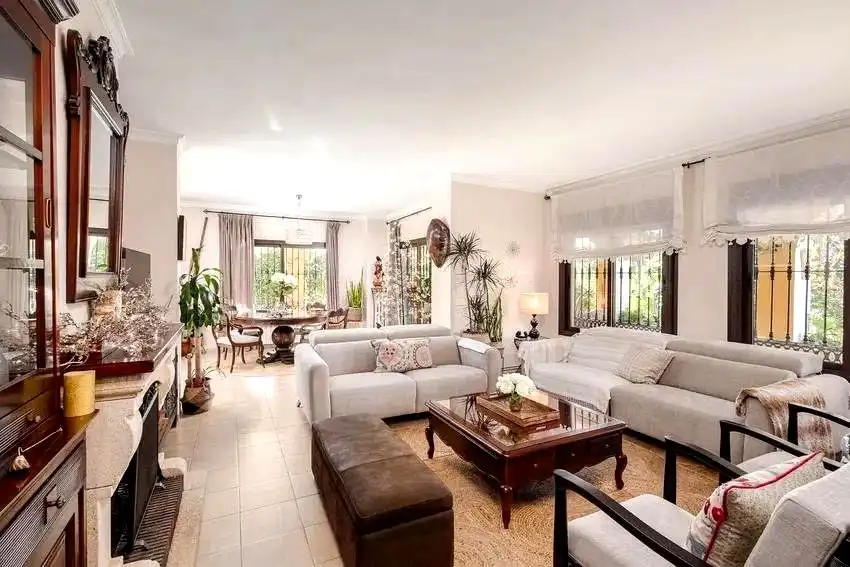 Wohnzimmer von Haus oder Chalet zum Verkauf in Málaga mit Klimaanlage, Heizung und Privatgarten