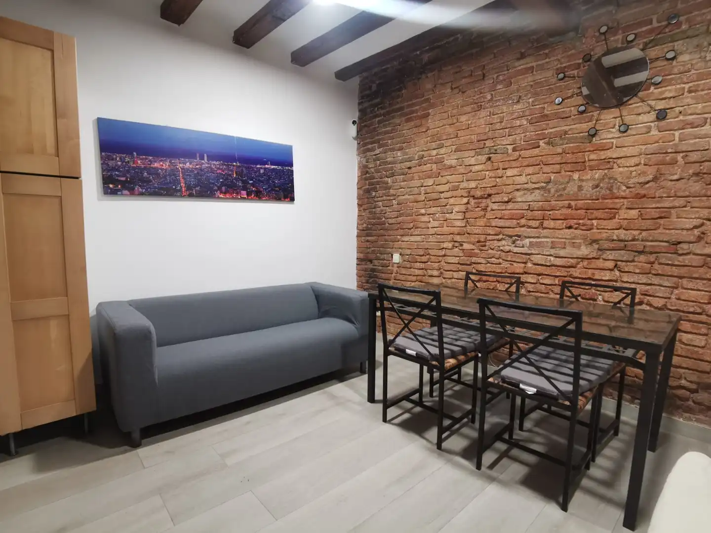 Living room of Flat for rent in Barcelona  with Air Conditioner, Parquet flooring and Furnished