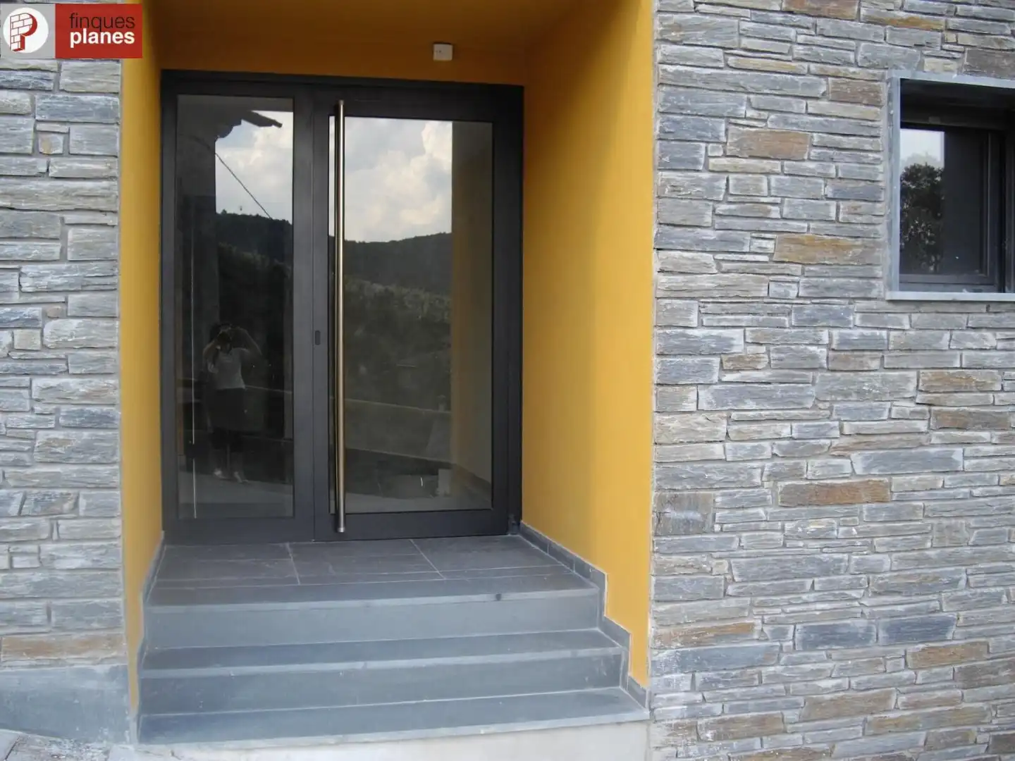 Piso en venta en Montferrer i Castellbò con Calefacción, Terraza y Amueblado