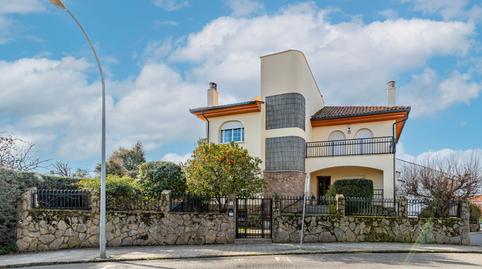 Photo 3 of Single-family semi-detached for sale in Calle José Canalejas, Los Pinos - El Pilar, Cáceres