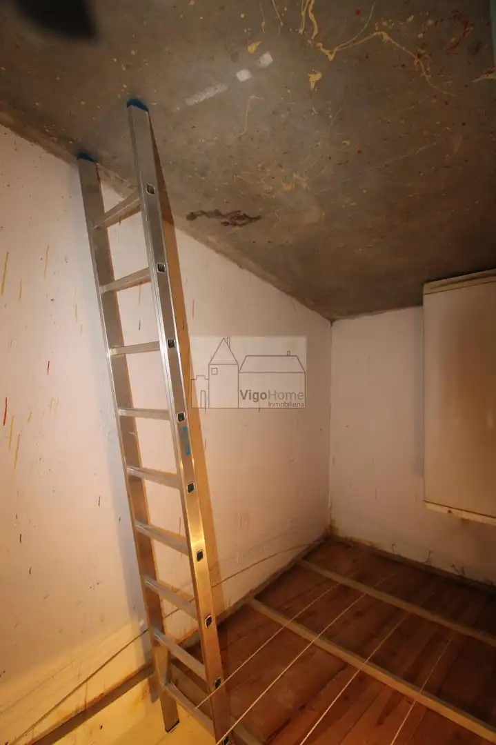Flat for rent in Vigo   with Heating, Storage room and Furnished