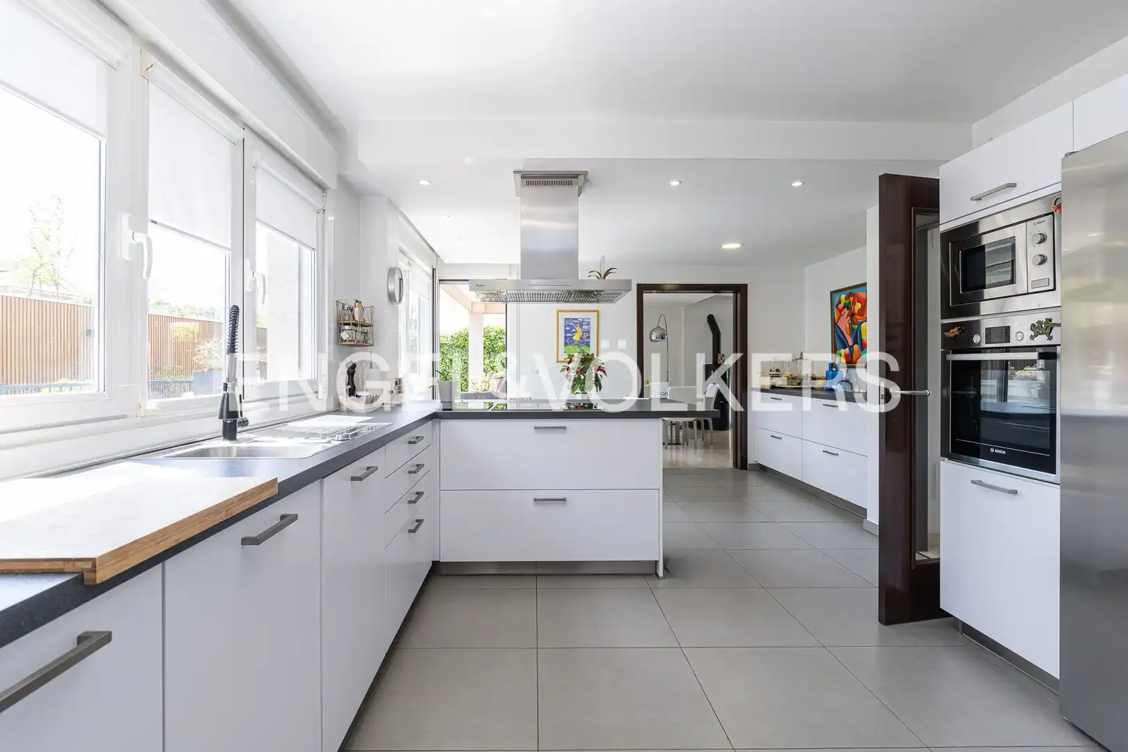 Cocina de Casa adosada en venta en Las Rozas de Madrid con Aire acondicionado, Calefacción y Jardín privado