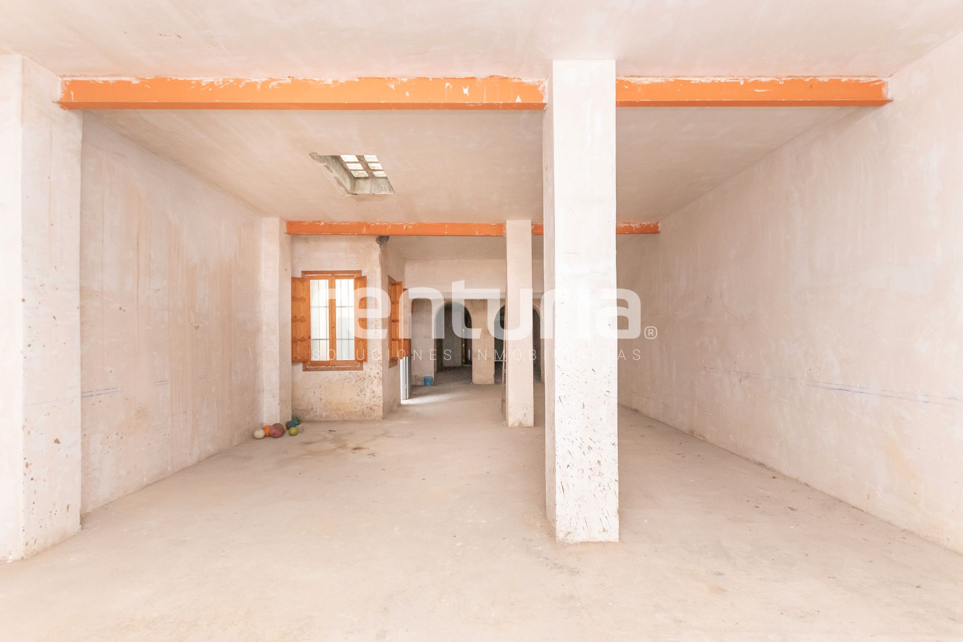 Premises for sale in  Valencia Capital