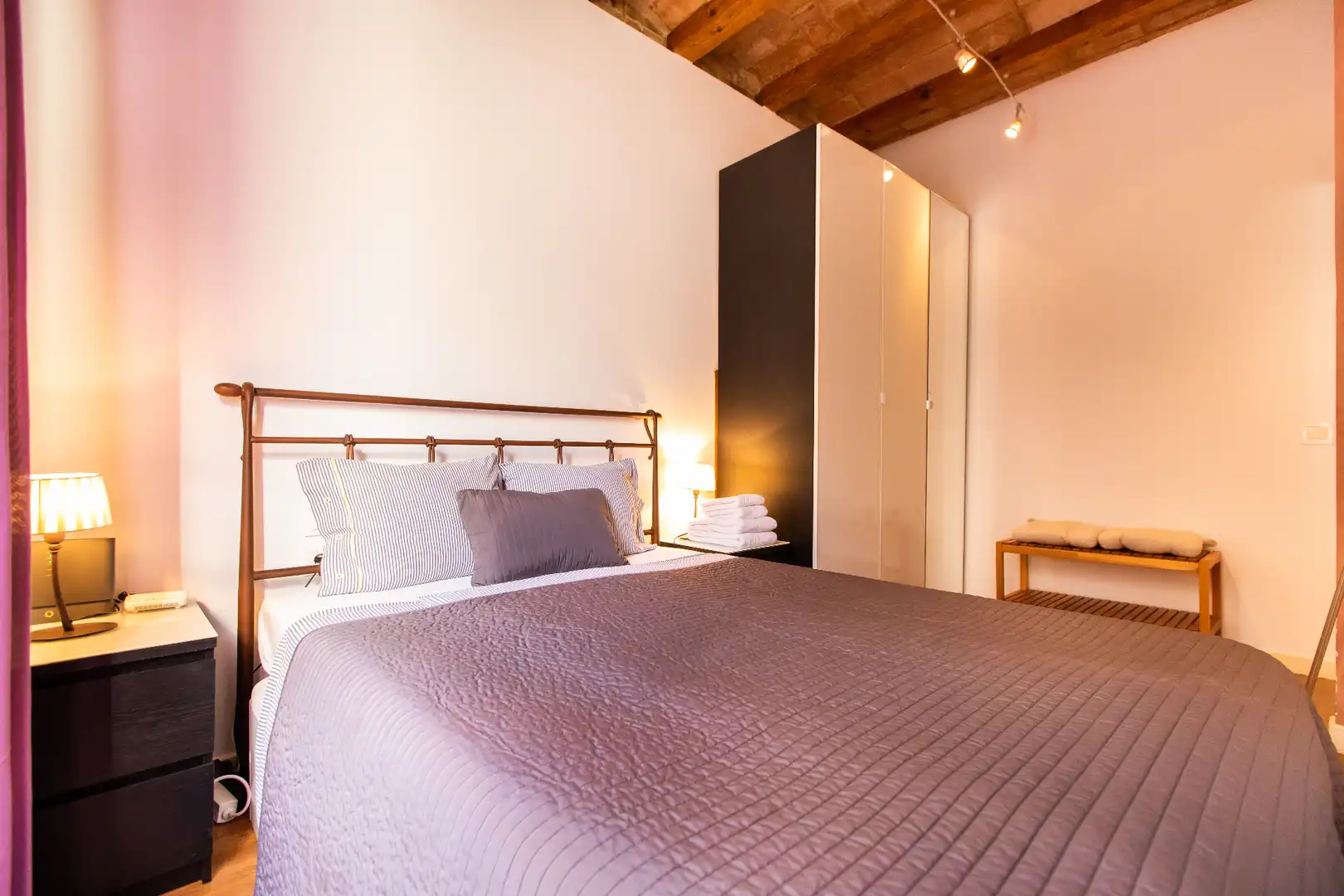 Flat for sale in Carrer de Tapioles, El Poble Sec - Parc de Montjuïc
