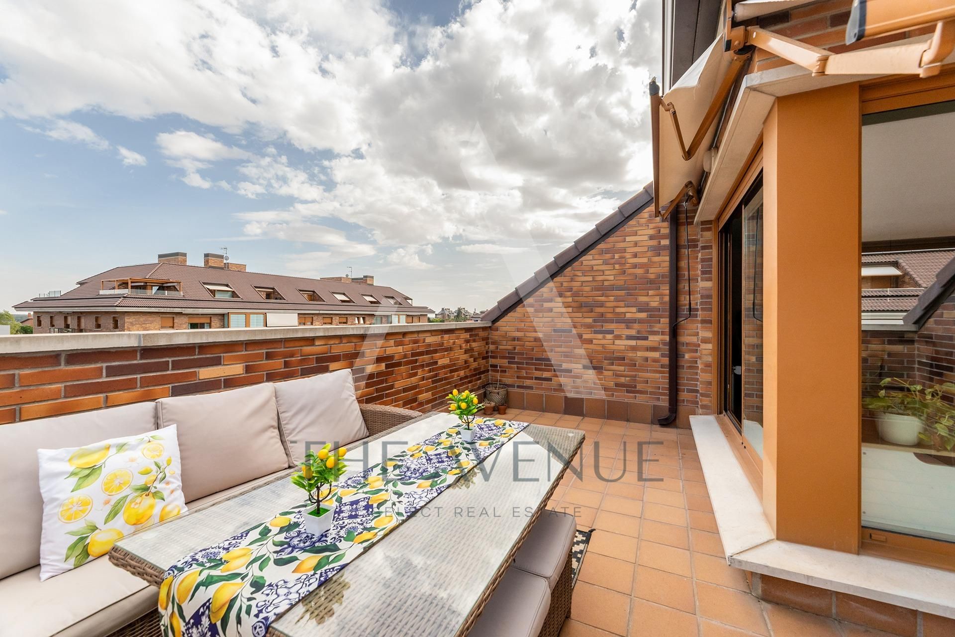 Attic for sale in Calle Alonso de Ojeda, Valenoso