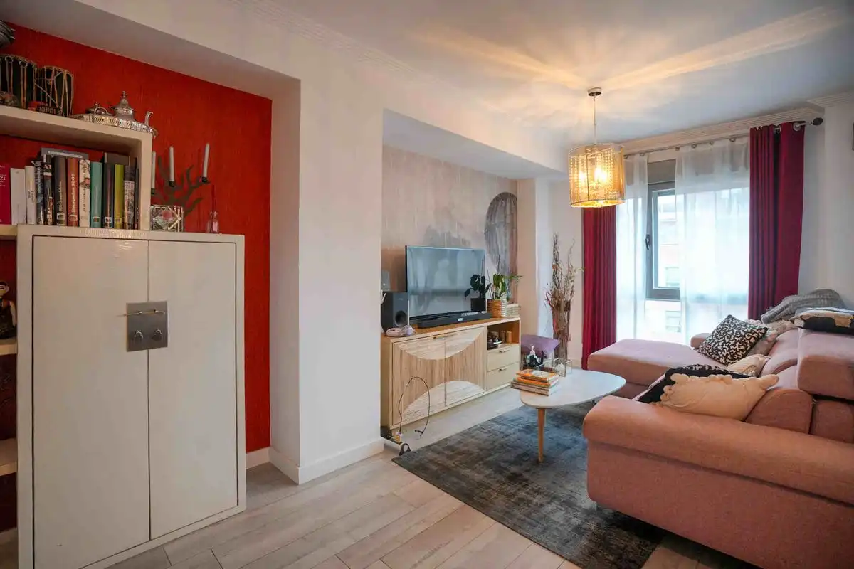 Sala d'estar de Àtic en venda en Madrid amb Aire condicionat, Calefacció i Jardí privat