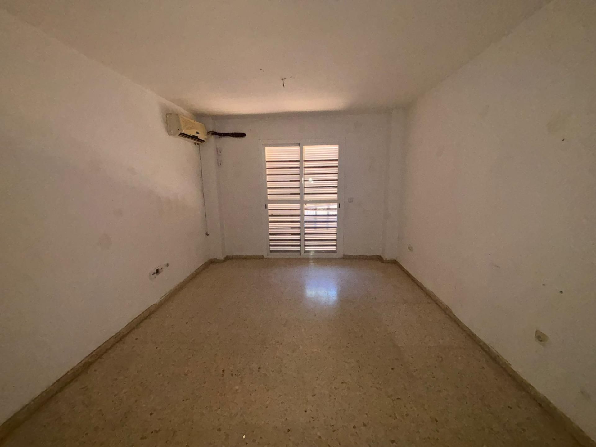 Planta baixa en venda en Los Barrios