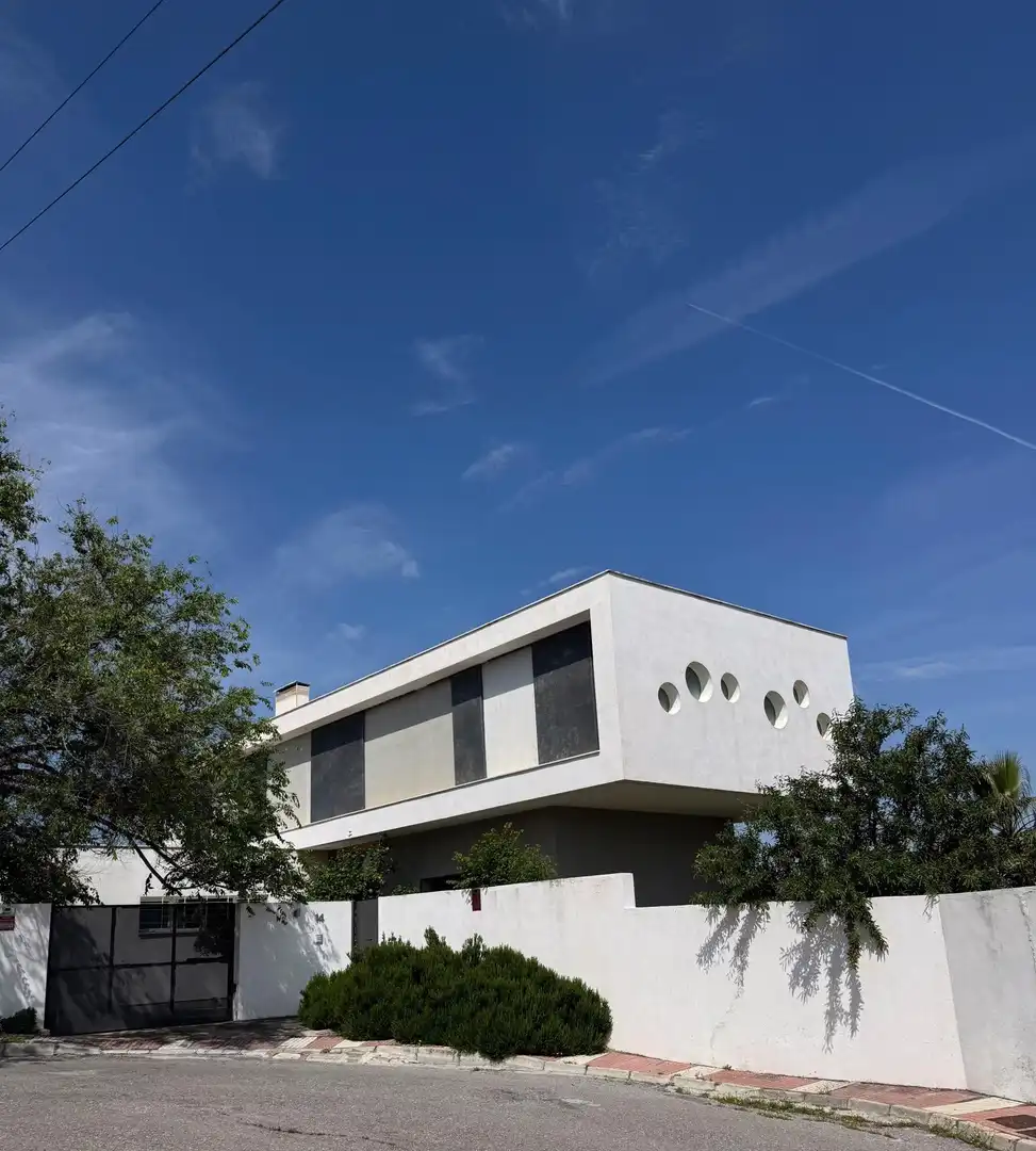 Vista exterior de Casa o xalet en venda en Las Gabias amb Aire condicionat, Calefacció i Jardí privat