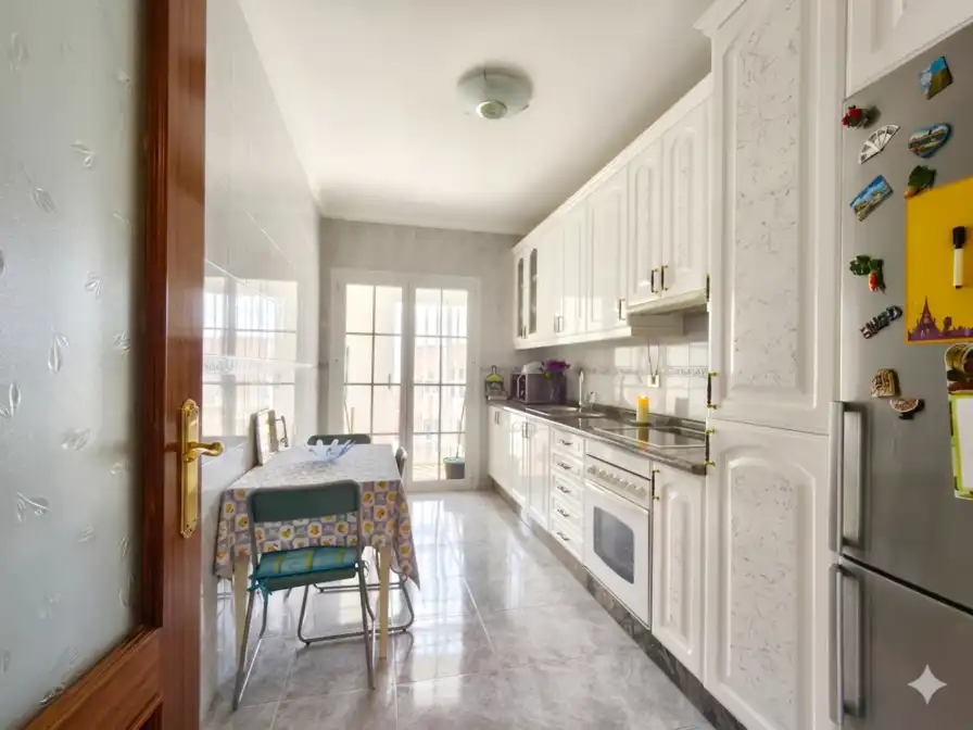 Cocina de Piso en venta en Ingenio con Amueblado