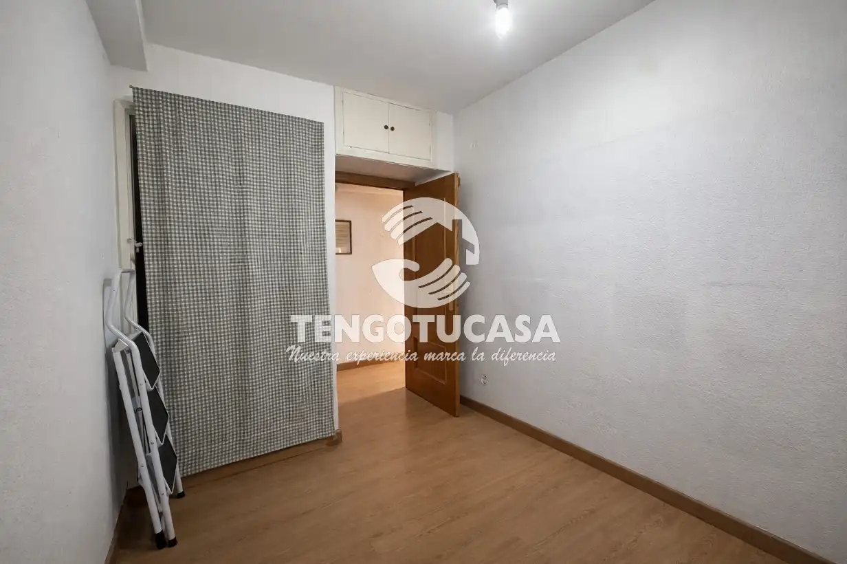Piso en venta en Calle San Herculano, Canillejas