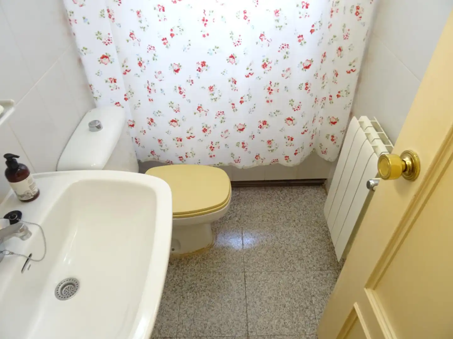Bany de Casa o xalet en venda en Cartagena amb Jardí privat
