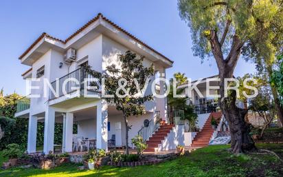 Exterior view of House or chalet for sale in Dos Hermanas  with Air Conditioner, Heating and Private garden