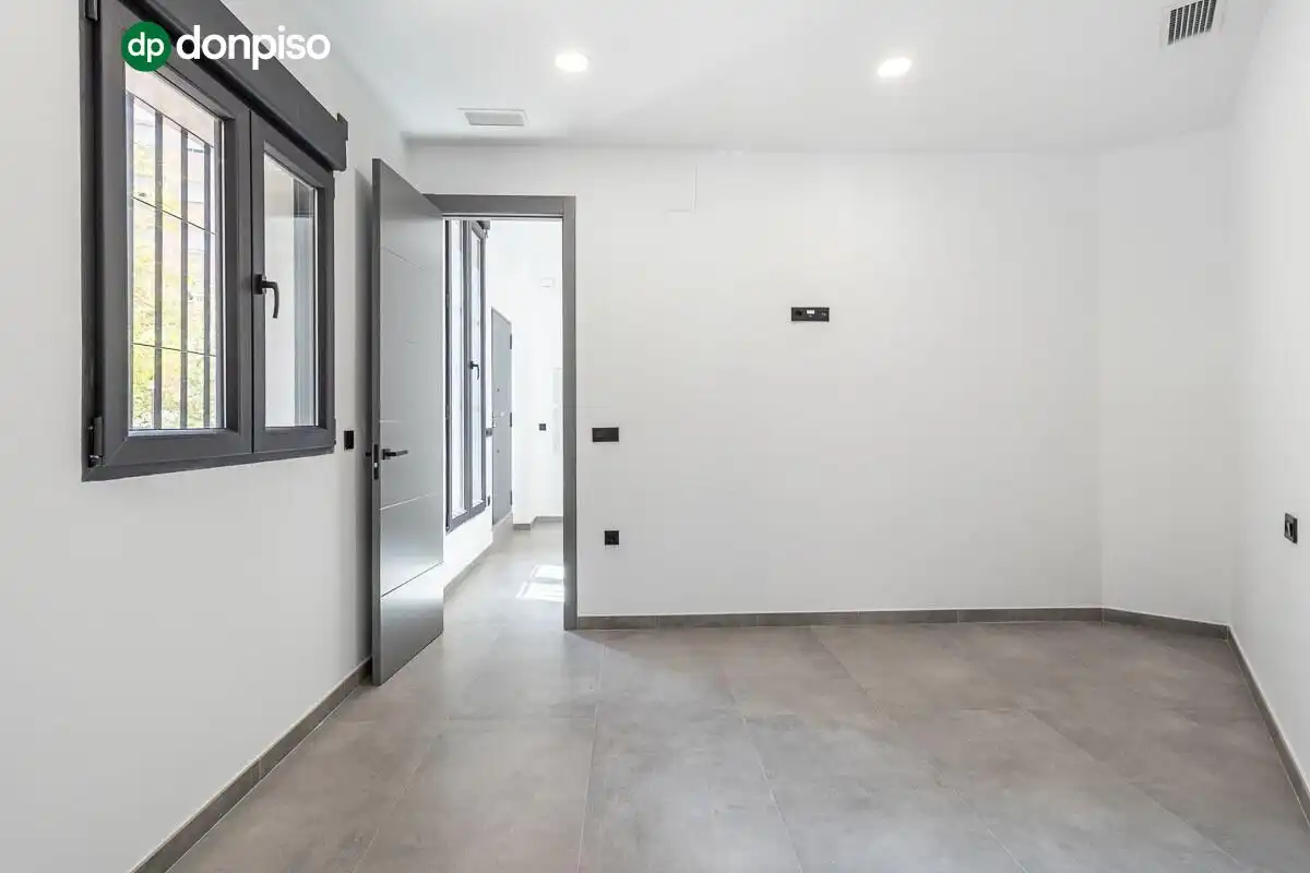 Ground floor with pool for sale in Calle PDTA RAFAEL GAGO PALOMO 9, imagen 16