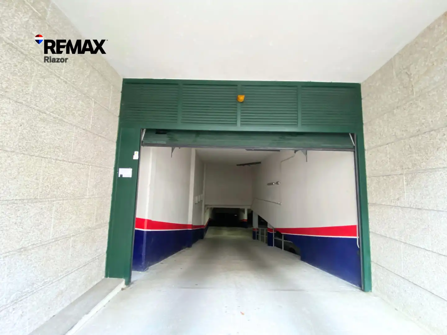 Parking of Flat for sale in Lalín  with Heating, Parquet flooring and Storage room