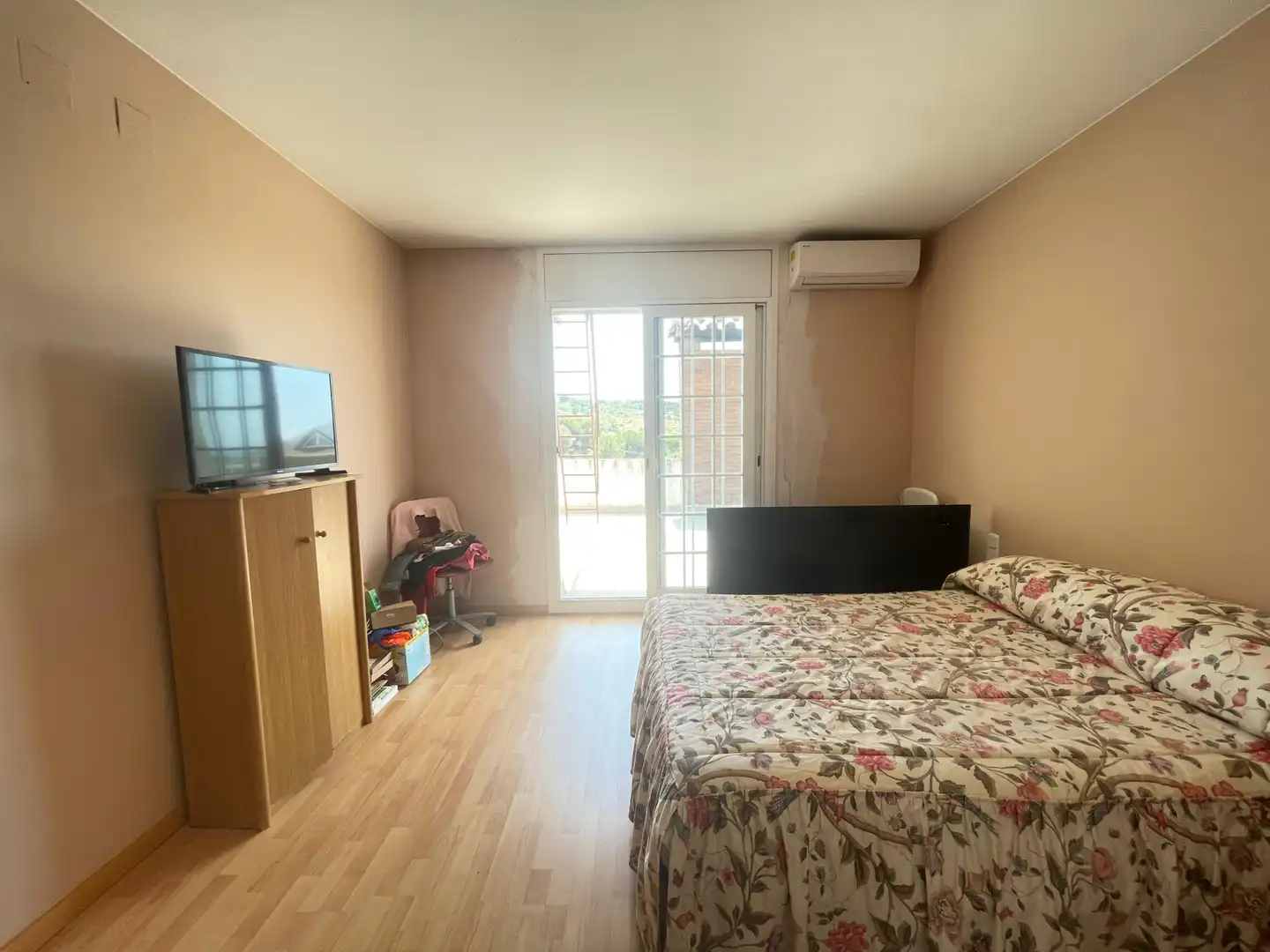 Habitación de Casa o chalet en venta en Badalona con Aire acondicionado, Jardín privado y Terraza