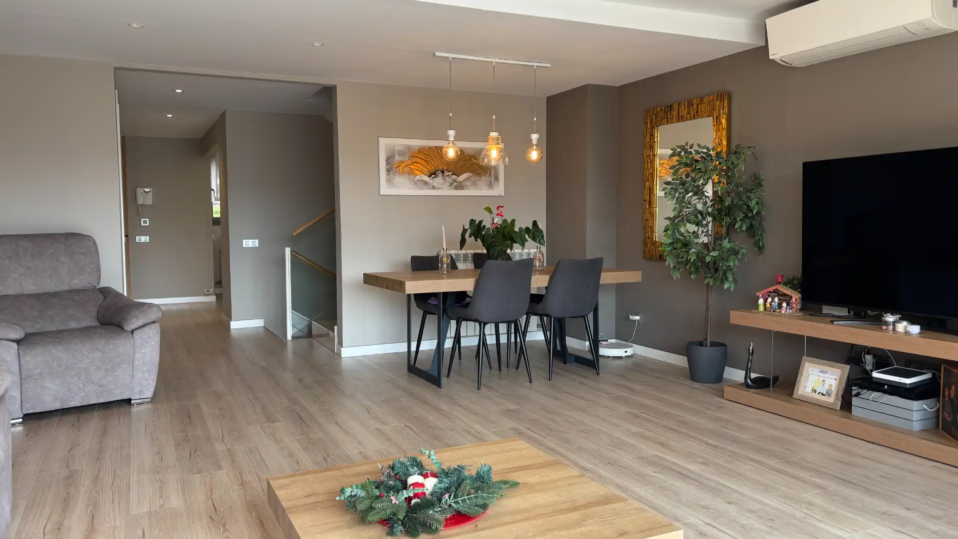 Comedor de Casa adosada en venta en  Lleida Capital con Aire acondicionado, Calefacción y Parquet