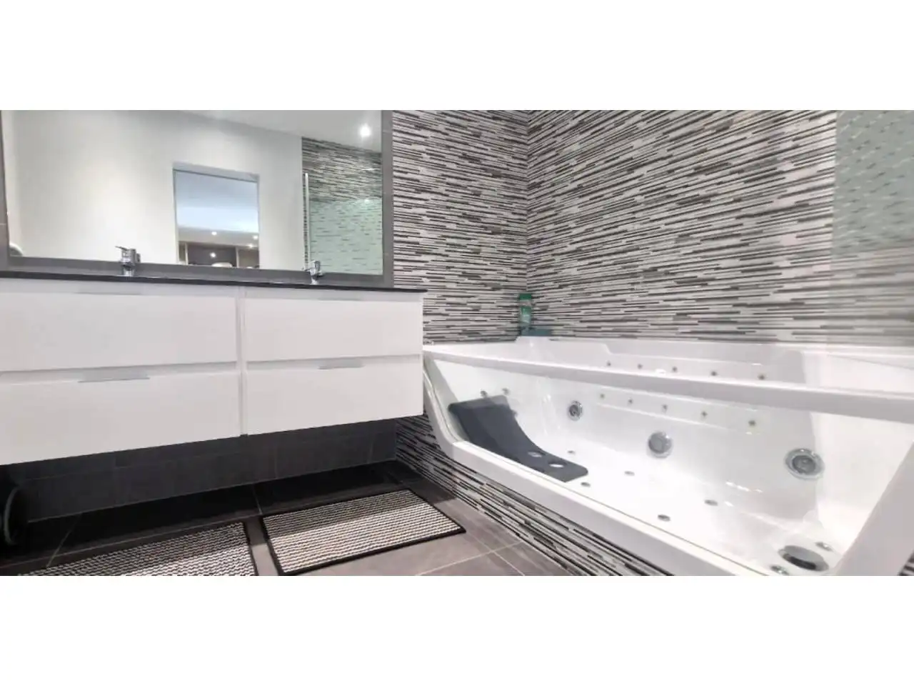Badezimmer von Maisonette zum Verkauf in La Massana mit Parkett, Terrasse und Abstellraum