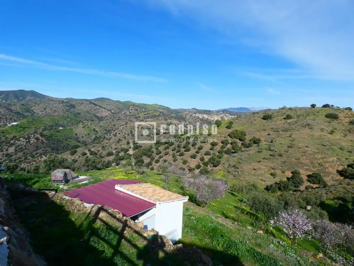 Houses for sale in Almogía  with Air Conditioner and Alarm